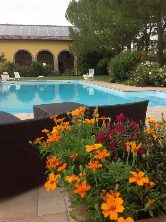 Agriturismo Corte Capiluppia Curtatone エクステリア 写真
